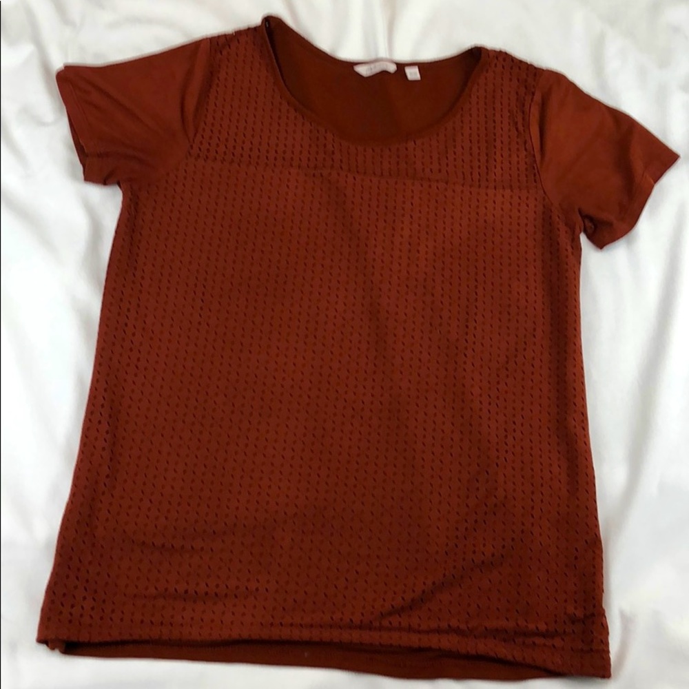 Short Sleeve T-shirt with Cutout Pattern, Size M